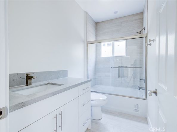 2947 West Boulevard, Los Angeles CA 90016