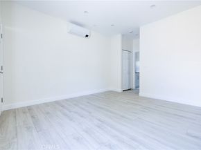 2947 West Boulevard, Los Angeles CA 90016