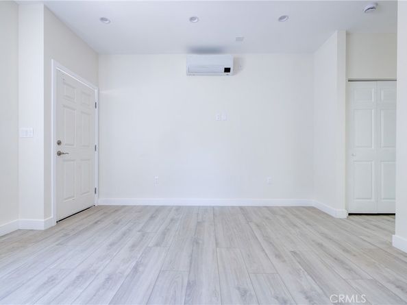 2947 West Boulevard, Los Angeles CA 90016