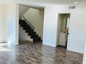 850 W 157th 6, Gardena CA 90247