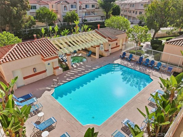 3101 Plaza Del Amo 8, Torrance CA 90503