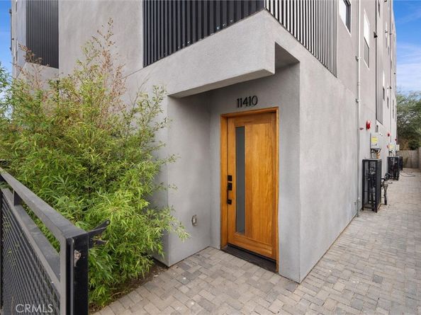 11410 W Calvert Street, North Hollywood CA 91606