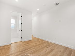 11410 W Calvert Street, North Hollywood CA 91606