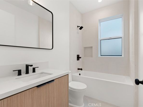 11410 W Calvert Street, North Hollywood CA 91606