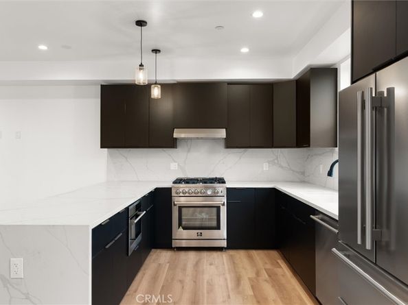 11410 W Calvert Street, North Hollywood CA 91606