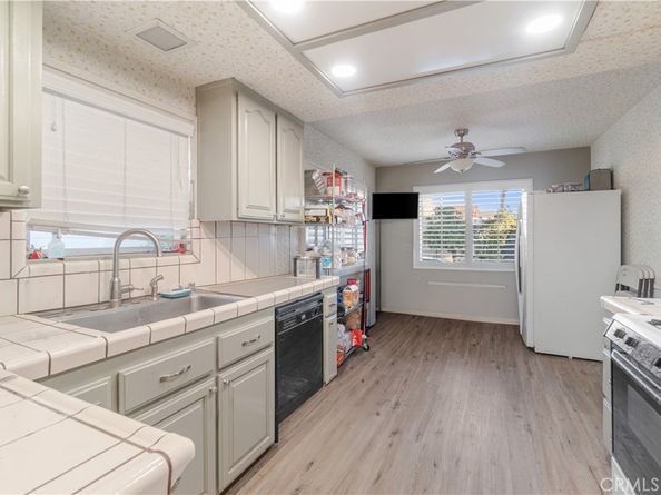 243 S Hanford, San Pedro CA 90732