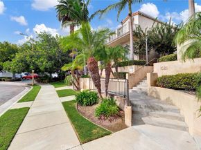 1021 Cravens 9, Torrance CA 90501