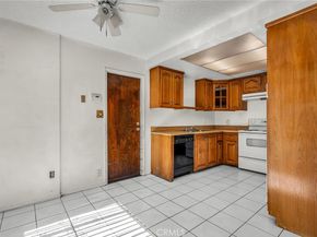 1860 San Francisco Avenue 1, Long Beach CA 90806