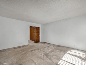 1860 San Francisco Avenue 1, Long Beach CA 90806