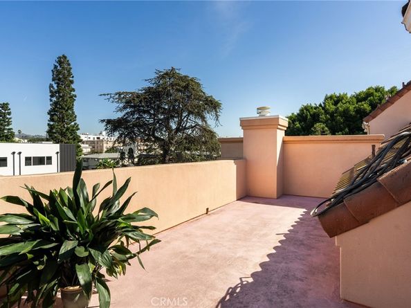 1827 Barry Avenue 2, Los Angeles CA 90025