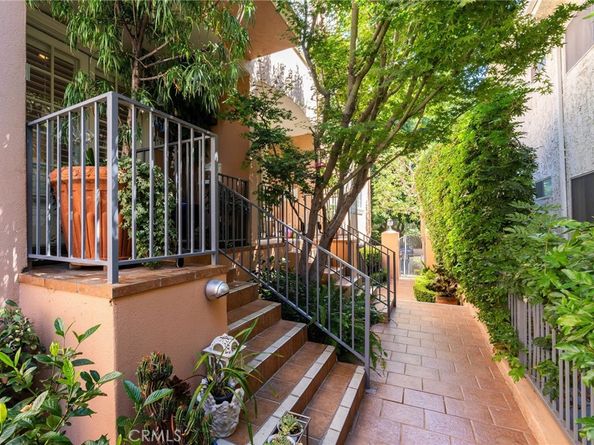 1827 Barry Avenue 2, Los Angeles CA 90025