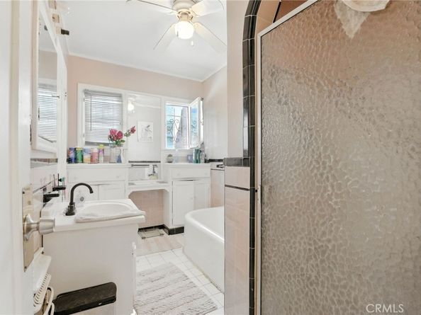 1912 W 76th Street, Los Angeles CA 90047