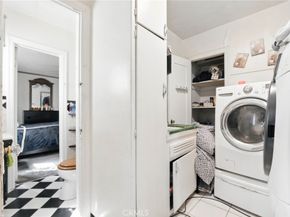 1912 W 76th Street, Los Angeles CA 90047