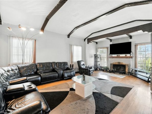 1912 W 76th Street, Los Angeles CA 90047