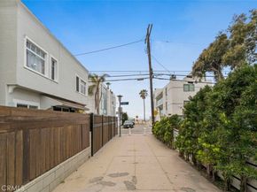 12 & 12.5 25th Place 2, Venice CA 90291