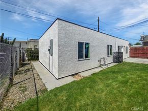 10405 S Hoover Street, Los Angeles CA 90044