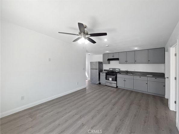 10405 S Hoover Street, Los Angeles CA 90044