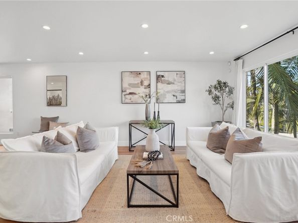 2501 N Poinsettia Avenue, Manhattan Beach CA 90266