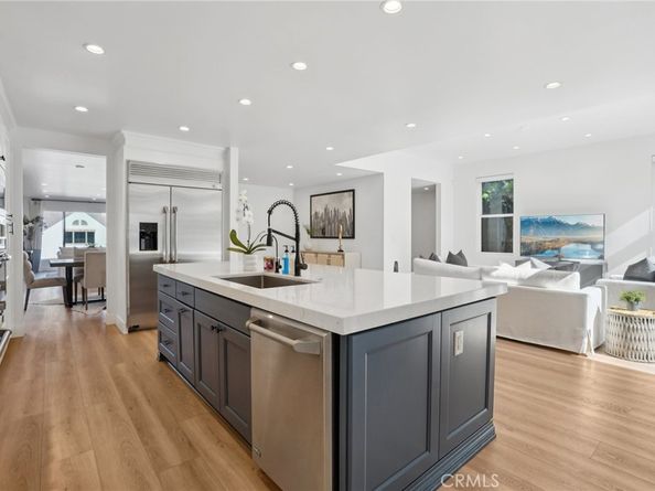 2501 N Poinsettia Avenue, Manhattan Beach CA 90266