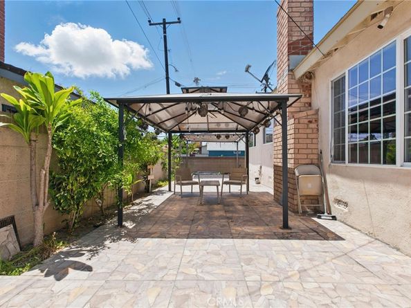 302 E 213th Street, Carson CA 90745