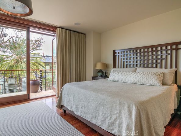 436 32nd St., Manhattan Beach CA 90266