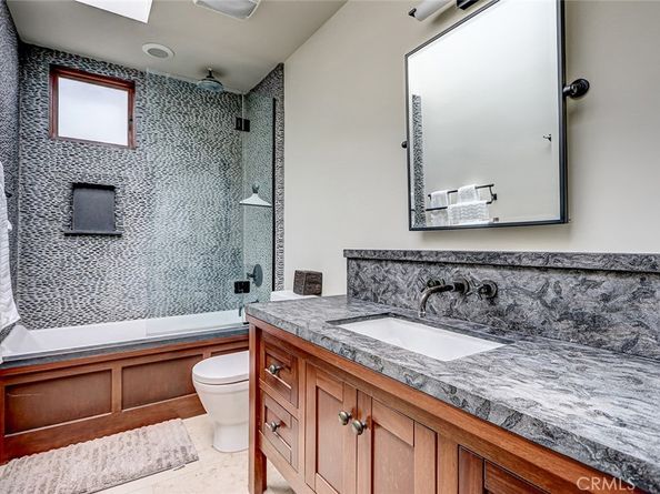 436 32nd St., Manhattan Beach CA 90266