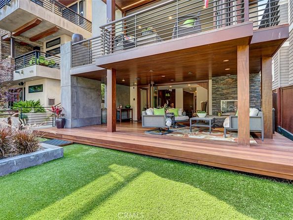 436 32nd St., Manhattan Beach CA 90266