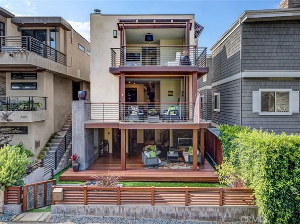 436 32nd St., Manhattan Beach CA 90266