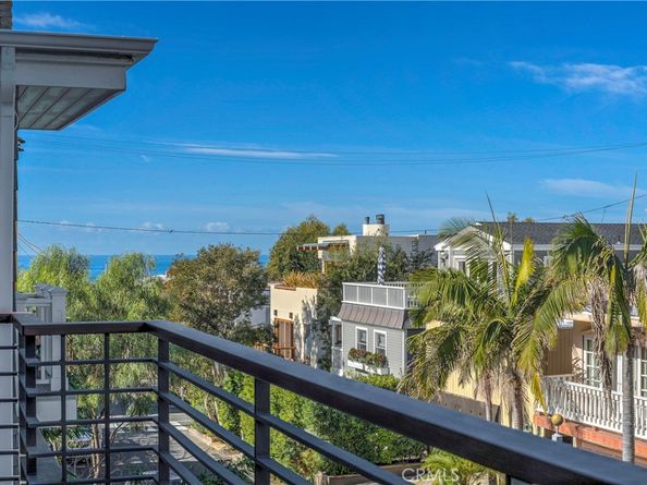 436 32nd St., Manhattan Beach CA 90266