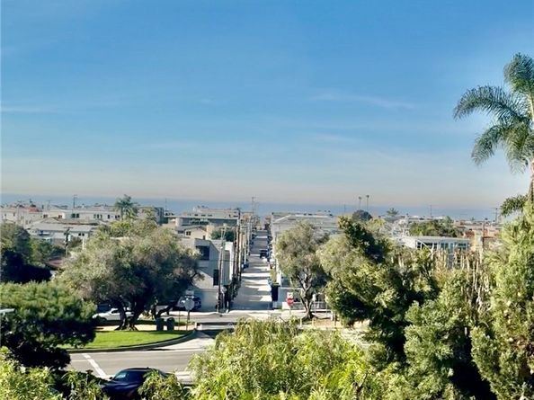 621 6th, Manhattan Beach CA 90266