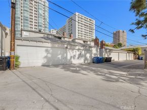 10370 Ashton Avenue, Los Angeles CA 90024