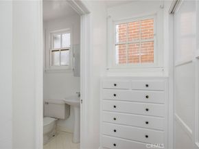 10370 Ashton Avenue, Los Angeles CA 90024