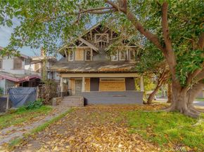 1970 S La Salle Avenue, Los Angeles CA 90018