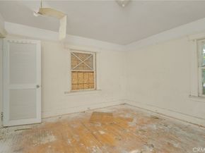 1970 S La Salle Avenue, Los Angeles CA 90018