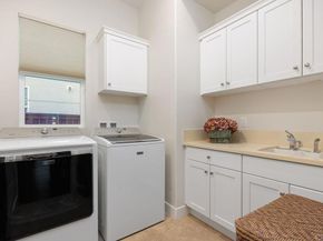 2925 Valley St, Carlsbad CA 92008