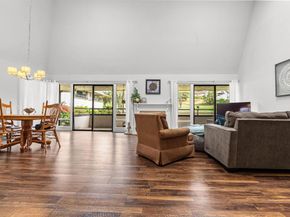 2537 Navarra Drive 9B, Carlsbad CA 92009