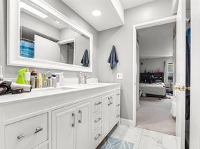 2537 Navarra Drive 9B, Carlsbad CA 92009