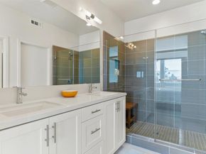 1573 Vista Del Mar Way 4, Oceanside CA 92054