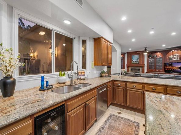 2270 Summit Drive, Escondido CA 92025