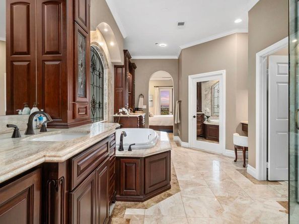 2270 Summit Drive, Escondido CA 92025