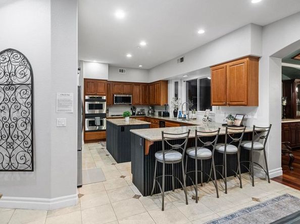2270 Summit Drive, Escondido CA 92025