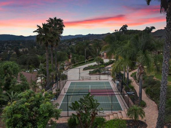 2270 Summit Drive, Escondido CA 92025