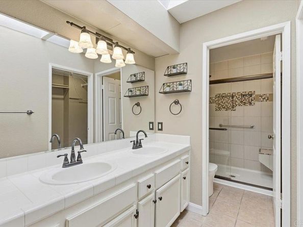 1827 Congressional, Escondido CA 92026