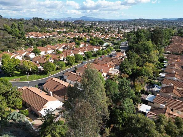 1827 Congressional, Escondido CA 92026