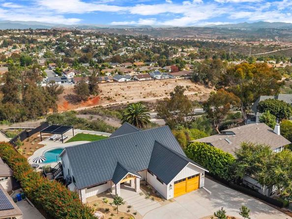 3920 Holly Brae, Carlsbad CA 92008