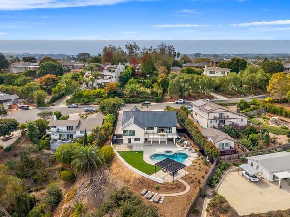 3920 Holly Brae, Carlsbad CA 92008