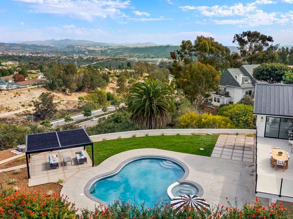 3920 Holly Brae, Carlsbad CA 92008