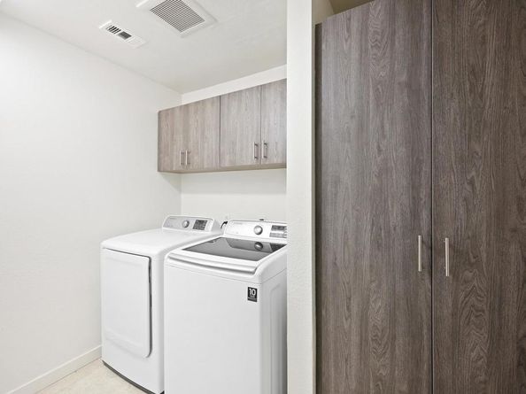 111 Sequoia C, Carlsbad CA 92008