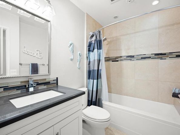 111 Sequoia C, Carlsbad CA 92008