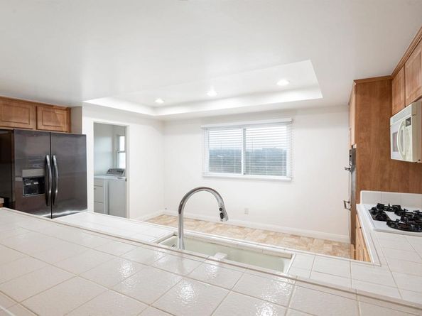 13236 Fiji Way L, Marina Del Rey CA 90292